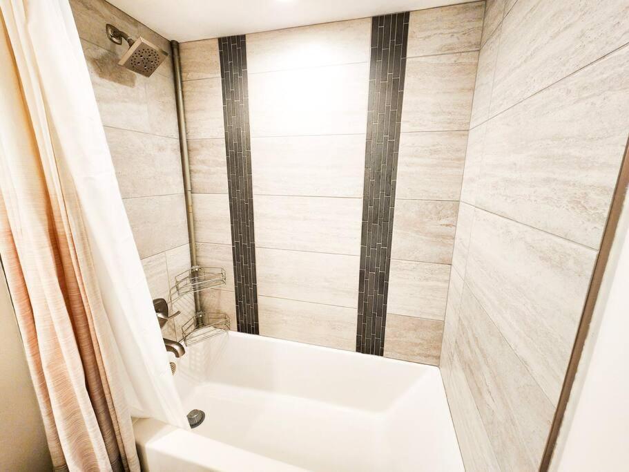 Charming Guest Suite Near Denver Colorado เองเกิลวู้ด ภายนอก รูปภาพ