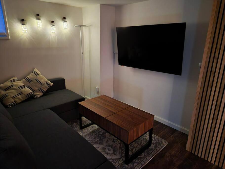 Charming Guest Suite Near Denver Colorado เองเกิลวู้ด ภายนอก รูปภาพ