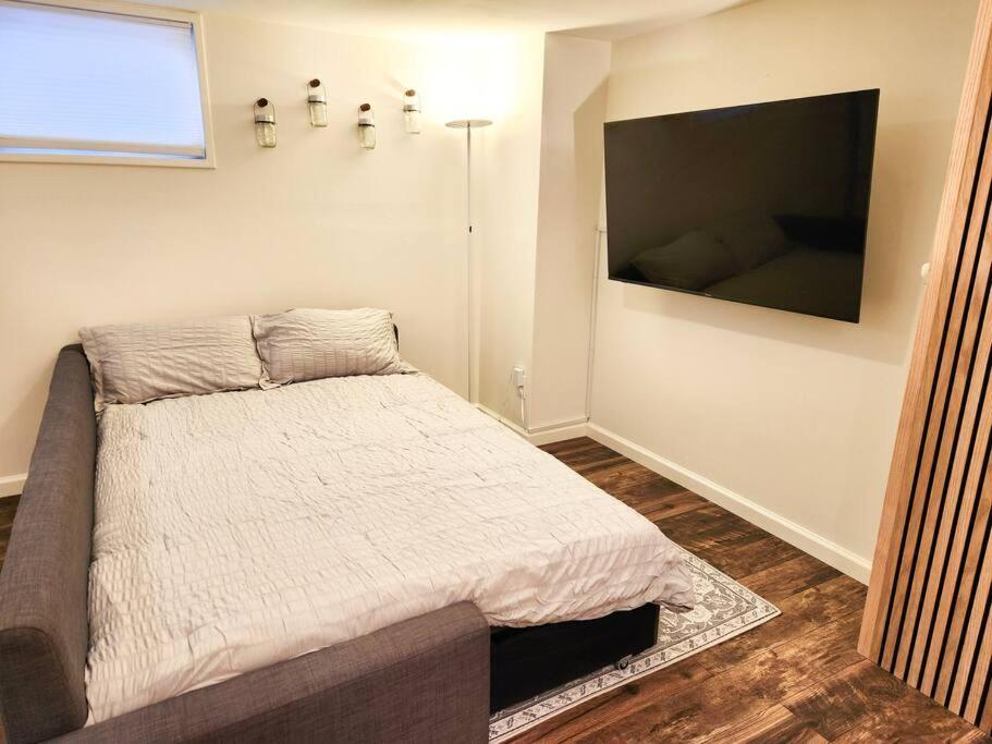 Charming Guest Suite Near Denver Colorado เองเกิลวู้ด ภายนอก รูปภาพ